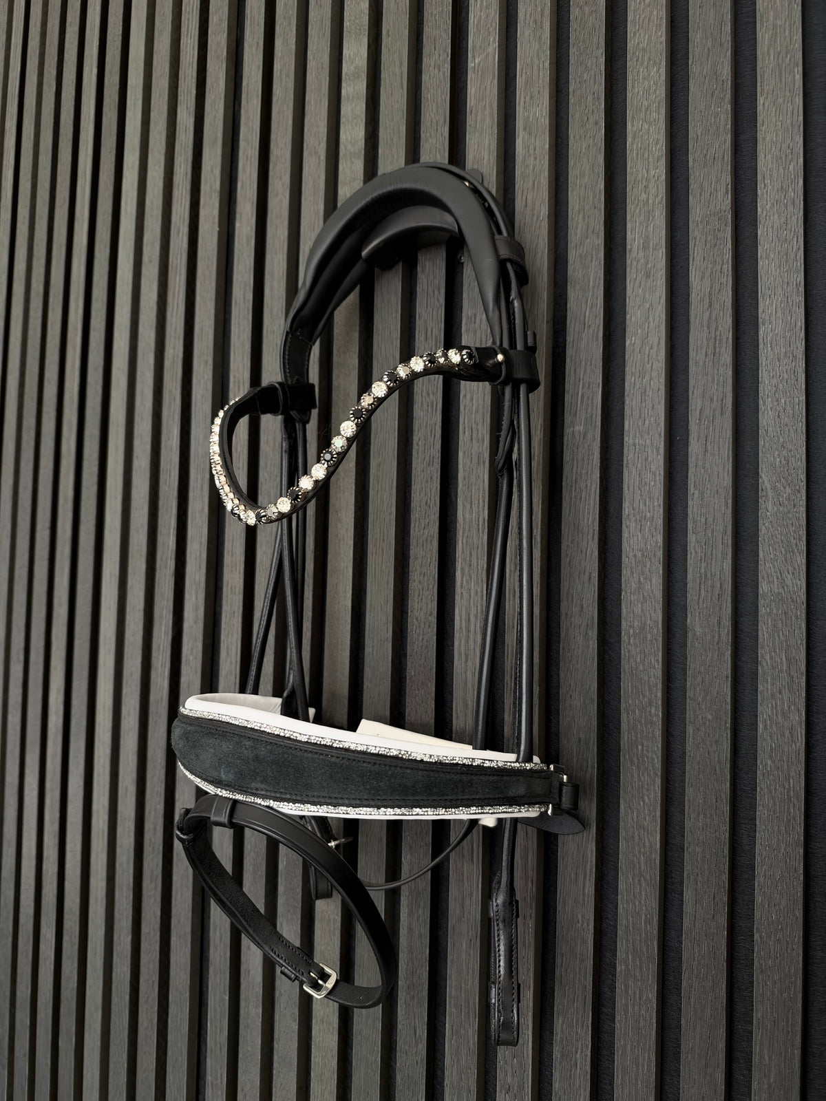Einzelstück: Black & White Suede Magic (WB)