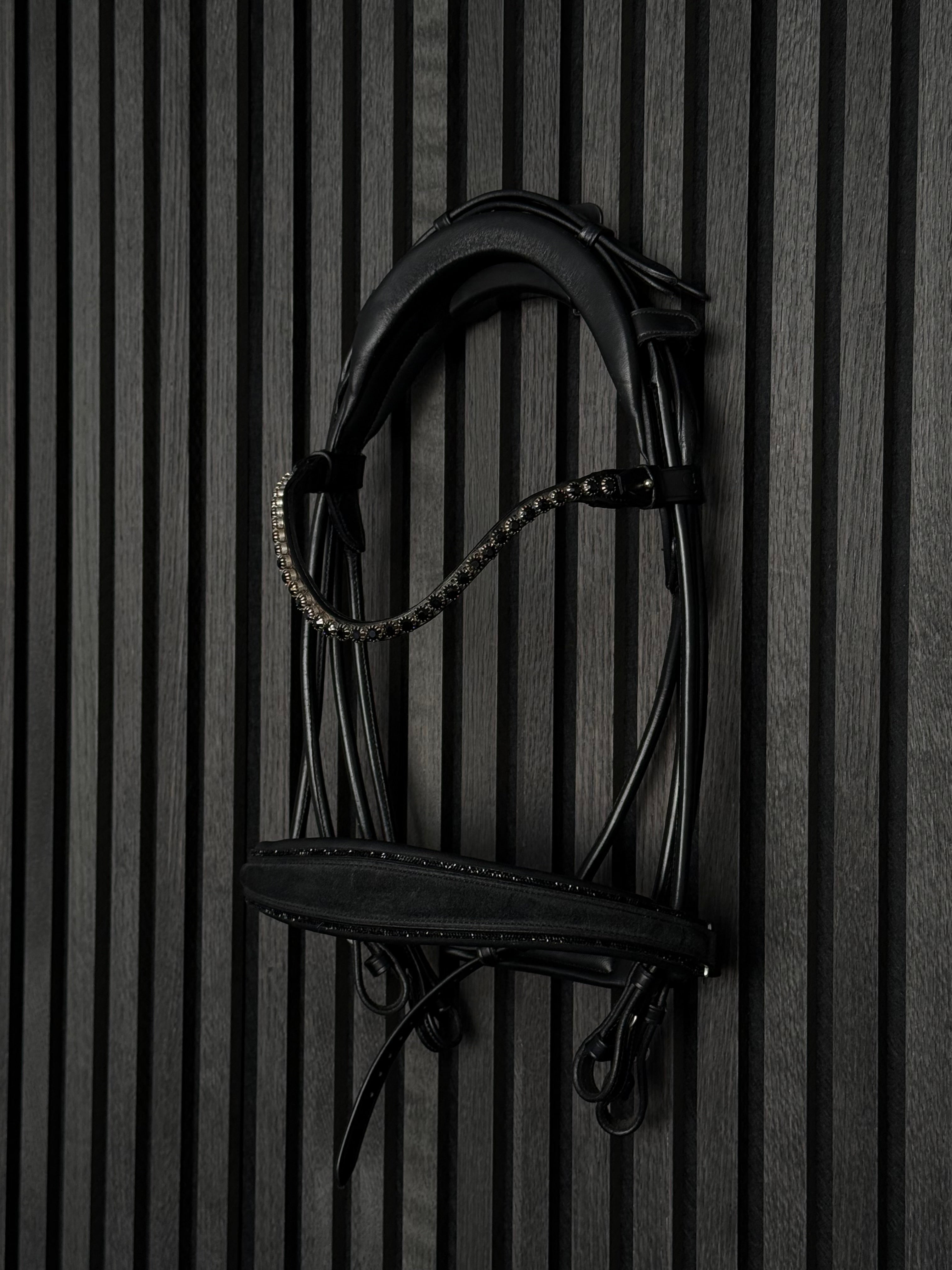 Kandare "All Black Suede Magic" | Limited Edition